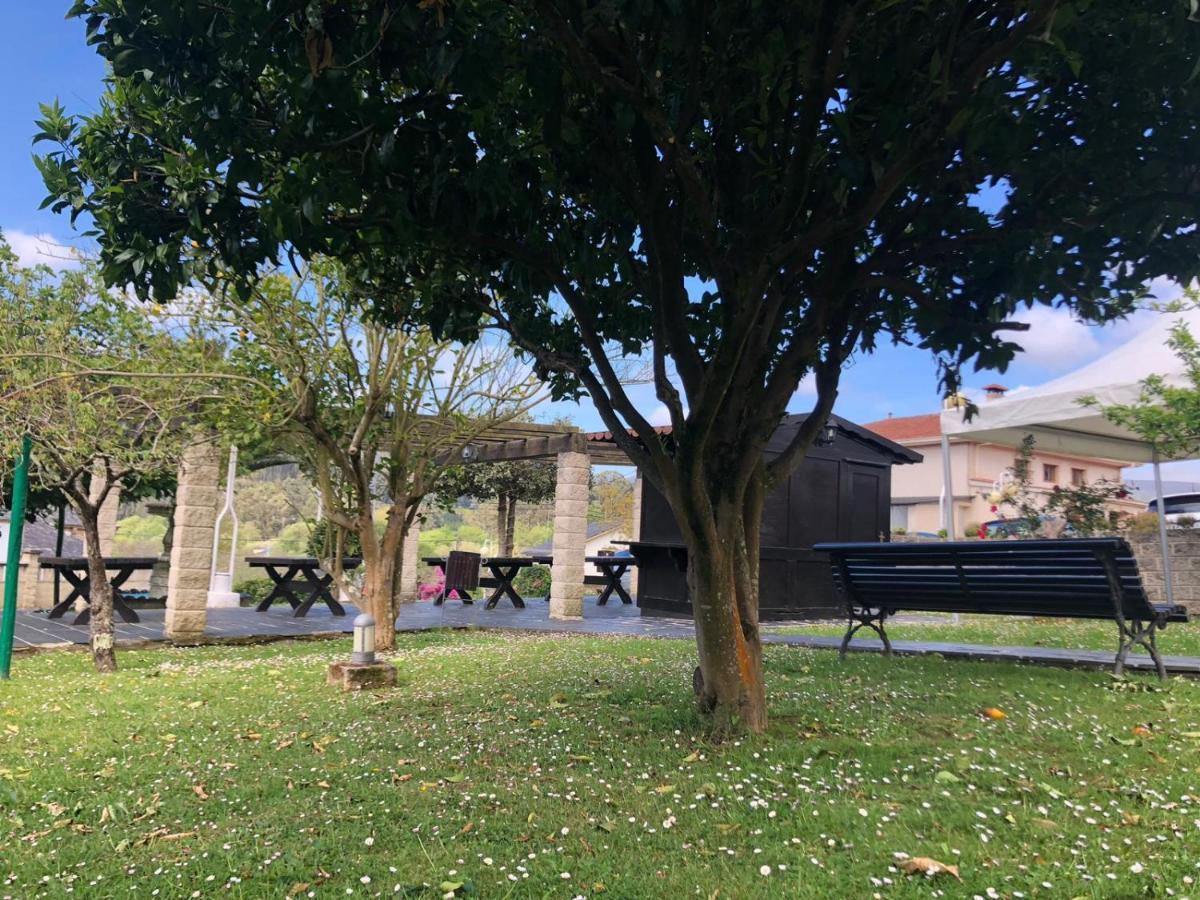 O Val Do Naseiro Hotel Viveiro Buitenkant foto