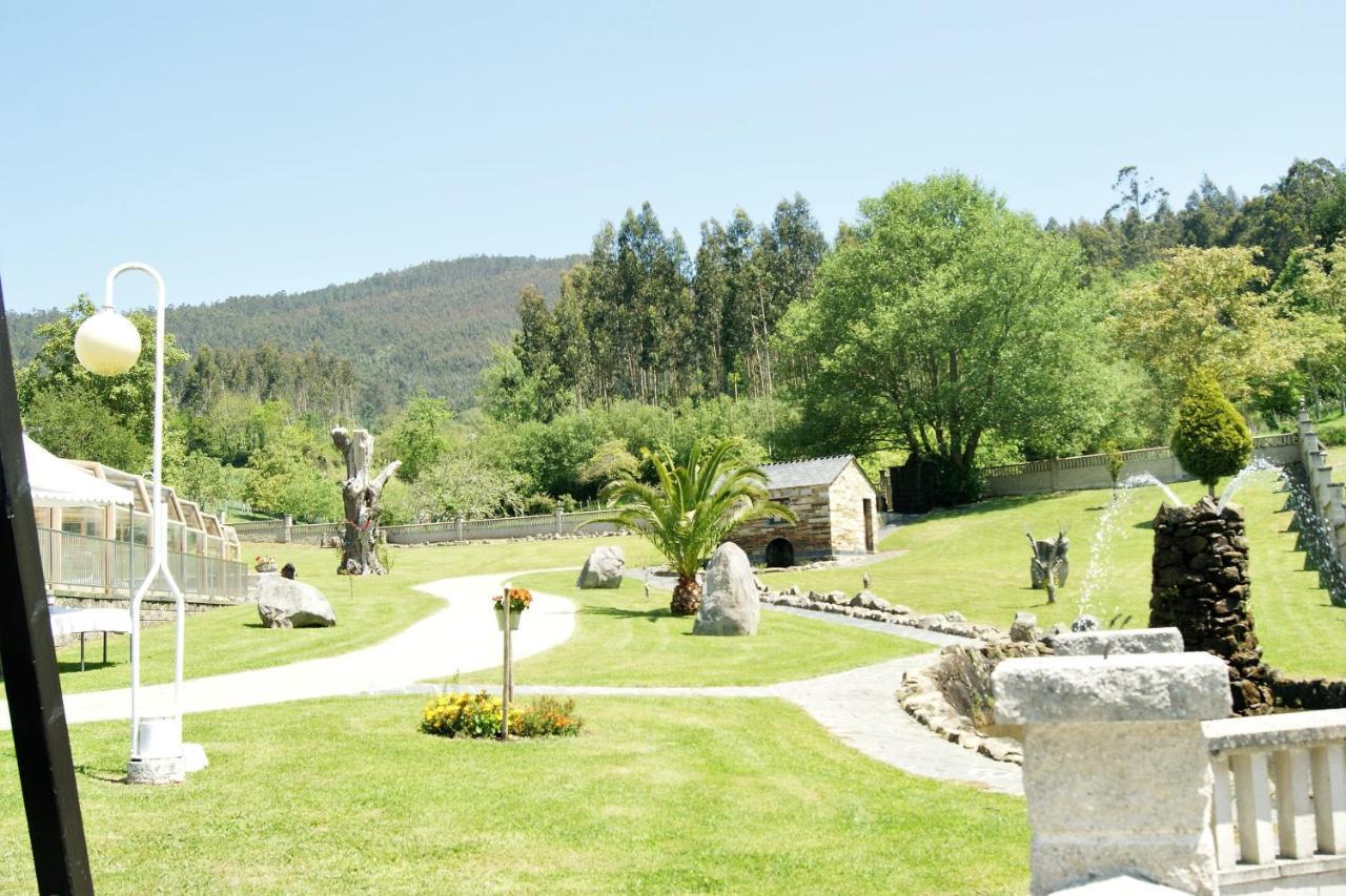 O Val Do Naseiro Hotel Viveiro Buitenkant foto