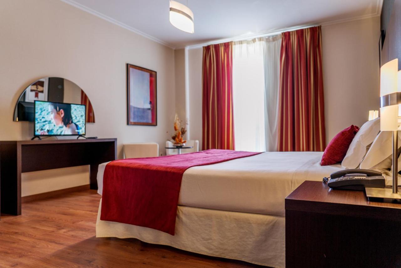O Val Do Naseiro Hotel Viveiro Buitenkant foto